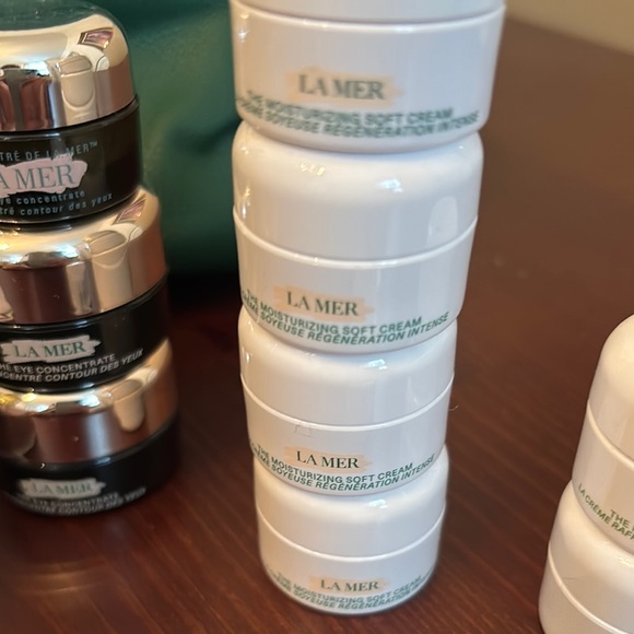 La Mer sample Skincare Collection with Emerald Green Bag - Picture 5 of 6